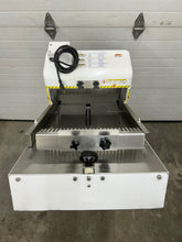 Load image into Gallery viewer, Oliver 797-32NC Bread Slicer 1/2" Fully Refurbished Tested & Working!