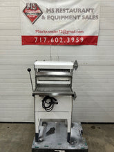 Load image into Gallery viewer, Oliver 777 Variety Bread Slicer Refurbished