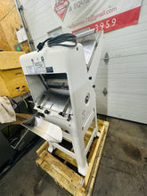 Load image into Gallery viewer, Oliver 797-32NC Bread Slicer  Fully Refurbished, Tested and Working