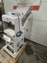 Load image into Gallery viewer, Oliver 797-32NC Bread Slicer 1/2" w/ Pro Guard Fully Refurbished Tested & Working!