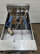 Load image into Gallery viewer, Model PH-SEF184 Electric Open Fryer w/ Filtration Refurbished Works Great!
