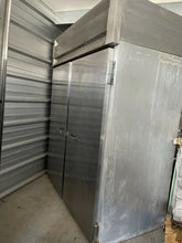 Load image into Gallery viewer, McCall 4002-H 2 Door Roll-In Heated Dough Proofer. 230v Tested & Working!