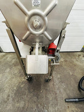 Load image into Gallery viewer, Hollymatic 175 Mixer/Grinder Fully Refurbished Tested and Working!