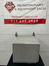 Load image into Gallery viewer, Amana RCS 10MPA Commercial Microwave 1000W 120v Refurbished &amp; Works