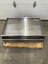 Load image into Gallery viewer, Cooking Performance Group GM-CPG-36-NL 36&quot; Gas Countertop Griddle Refurbished