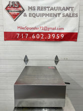 Load image into Gallery viewer, Wisco 560 Commercial Pizza and Multipurpose Oven Pretzel Oven 220V/1Ph