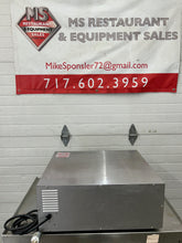 Load image into Gallery viewer, Wisco 560 Commercial Pizza and Multipurpose Oven Pretzel Oven 220V/1Ph