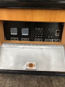 Custom Deli Inc DILW4H 2 Shelf Hot Food Merchandiser Heated Display Refurbished