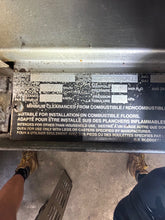 Load image into Gallery viewer, Blodgett ZEPHAIRE-100-G Single Deck Natural Gas 30000 btu Convection Oven Refurb