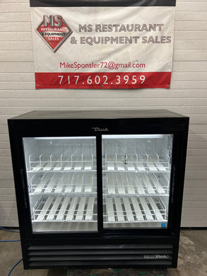 True GDM-41SL-48-HC-LD 47” Two Section Glass Door Merchandiser, (2) Sliding Door