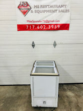 Load image into Gallery viewer, Freezer Fusion Chest Freezer Glass Top (24X19x30) Refurbished