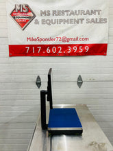 Load image into Gallery viewer, METTLER TOLEDO FreshWay T Tower Scale **New** Open Box