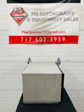 Load image into Gallery viewer, Amana RCS 10MPA Commercial Microwave 1000W 120v Refurbished &amp; Works