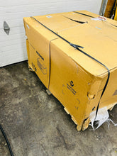 Load image into Gallery viewer, Reznor UDX250 Power Vented Gas Unit Heater 250000 BTU 115V/60Hz/1ph ***NEW***