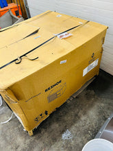 Load image into Gallery viewer, Reznor UDX250 Power Vented Gas Unit Heater 250000 BTU 115V/60Hz/1ph ***NEW***