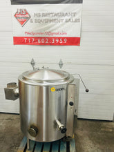Load image into Gallery viewer, Groen AH/1E-40 40 Gallon Steam Jacketed Floor Kettle - Gas Fully Refurbished