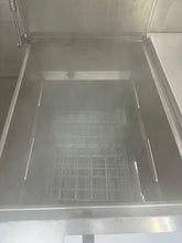 Load image into Gallery viewer, Pitco SRTE14-2-S 16.5 Gal 2 Section 208v 3Ph Elect. Rethermalizer