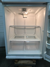 Load image into Gallery viewer, Whirlpool 21.3 cu ft Standard 33 in. Top Freezer Tested and Working