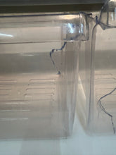 Load image into Gallery viewer, Whirlpool 21.3 cu ft Standard 33 in. Top Freezer Tested and Working