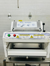 Load image into Gallery viewer, Oliver 732-N Front-Load Bread Slicer, 115v Fully Refurbished Tested and Working