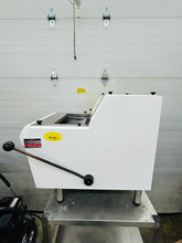 Load image into Gallery viewer, Oliver 732-N Front-Load Bread Slicer, 115v Fully Refurbished Tested and Working