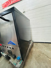 Load image into Gallery viewer, Comstock-Castle PO18 LP Countertop Pizza Oven 25,000 BTU Fully Refurbished