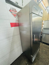 Load image into Gallery viewer, Avantco 1718A19RHC 29" Solid Door Reach-In Refrigerator Fully Refurbished