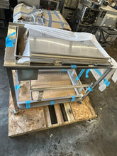 Load image into Gallery viewer, Belshaw HG18-EZ 40# SS Hand Glazer W Applicator On Rails “NEW Open Box”