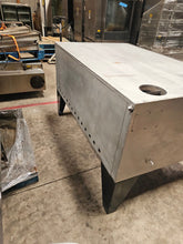 Load image into Gallery viewer, Bakers Pride 451 Single Deck 54&quot; Natural Gas Pizza Deck Oven - Refurbished