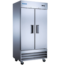Load image into Gallery viewer, Magic Chef 27.6 CU. FT. COMMERCIAL AUTO DEFROST DOUBLE DOOR UPRIGHT FREEZER IN STAINLESS STEEL