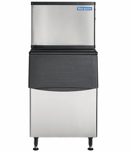 Load image into Gallery viewer, Magic Chef 500 LBS. FREESTANDING COMMERCIAL ICE MAKER IN STAINLESS STEEL