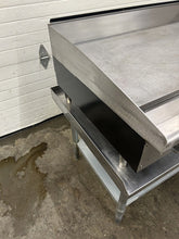 Load image into Gallery viewer, Star MFG 636TF 36” Gas Griddle W/ Thermostat Controls 1” Steel Plate Refurbished