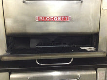 Load image into Gallery viewer, Blodgett 1000 Dbl Stack 4 Pie / Deck Pizza Oven Nat Gas Refurbished