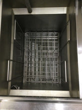Load image into Gallery viewer, Pitco SRTE14-2-S 16.5 Gal 2 Section 208v 3Ph Elect. Rethermalizer