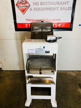 Load image into Gallery viewer, Oliver 797-32NC Gravity Feed Bread Loaf 1/2” Slicer Refurbished Tested/Working!