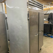 Load image into Gallery viewer, TRAULSEN G22010/REACH IN TWO DOOR FREEZER Clean, Tested &amp; Working!