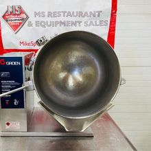 Load image into Gallery viewer, 2006 Groen TDB-40 Electric 10 Gal 40 Qt Steam Jacketed Soup Sauce Tilting Kettle