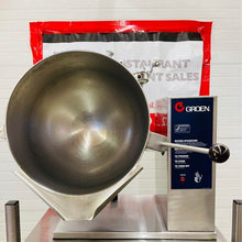 Load image into Gallery viewer, 2013 Groen TDB-40 Electric 10 Gal 40 Qt Steam Jacketed Soup Sauce Tilting Kettle