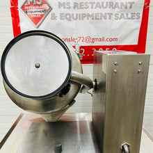 Load image into Gallery viewer, 2012 Groen TDB-40 Electric 10 Gal 40 Qt Steam Jacketed Soup Sauce Tilting Kettle