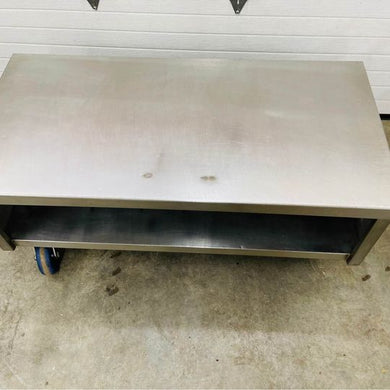 Heavy Duty Stainless Steel Equipment Stand on Heavy Duty Commercial Casters