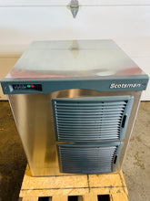 Load image into Gallery viewer, Scotsman F1522A-32 23&quot; Prodigy Plus® Flake Ice Machine Head - 1467 lb/24 hr, Air Cooled, 208/230v/1ph