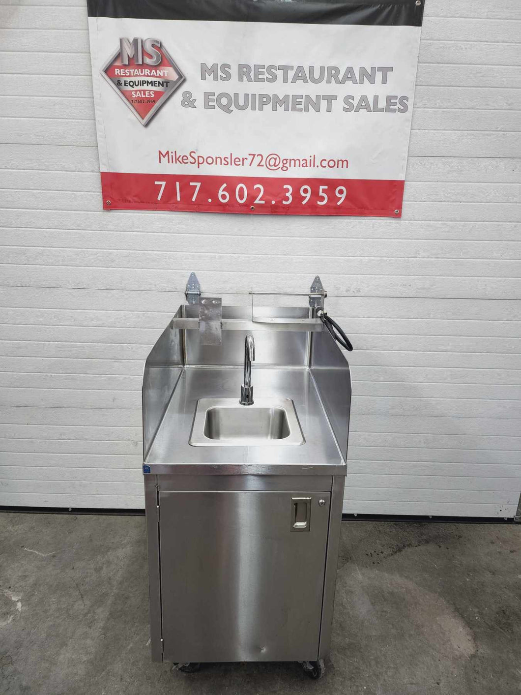 QualServe NSF Sink Stainless Steel Refurbished Works Great