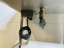 Load image into Gallery viewer, Belshaw H&amp;I-4 Heat &amp; Ice donut warmer icing table Tested/Working New Bowls&amp; Lids