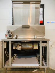Vulcan G300 Nat Gas 30 Gallon Braising Pan / Skillet. Auto Lift