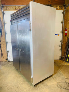 TRAULSEN G22010/REACH IN TWO DOOR FREEZER Clean, Tested & Working! Very Cold!!!