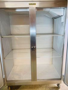 TRAULSEN G22010/REACH IN TWO DOOR FREEZER Clean, Tested & Working! Very Cold!!!