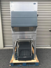 Load image into Gallery viewer, Follett Ice Transport System ITS700SG-31, Refurbished, Working Great