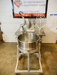 HOBART L-800 80 QT QUART MIXER W/ NEW WHIP PADDLE HOOK BAKERY RESTAURANT PIZZA