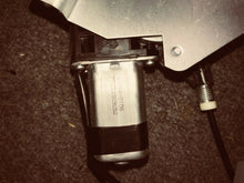 Load image into Gallery viewer, Dorman FRONT RIGHT WINDOW REGULATOR 98-10 LINCOLN TOWN CAR FO1351136 741-687
