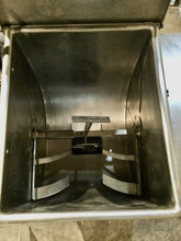 Load image into Gallery viewer, Hollymatic GMG180A 200# Mixer / Grinder #32 Head